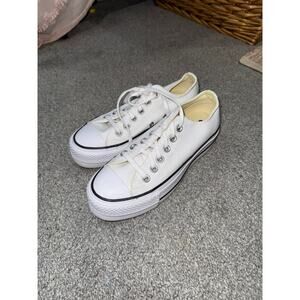 Converse low top platform sneakers size women's 5 - NEW